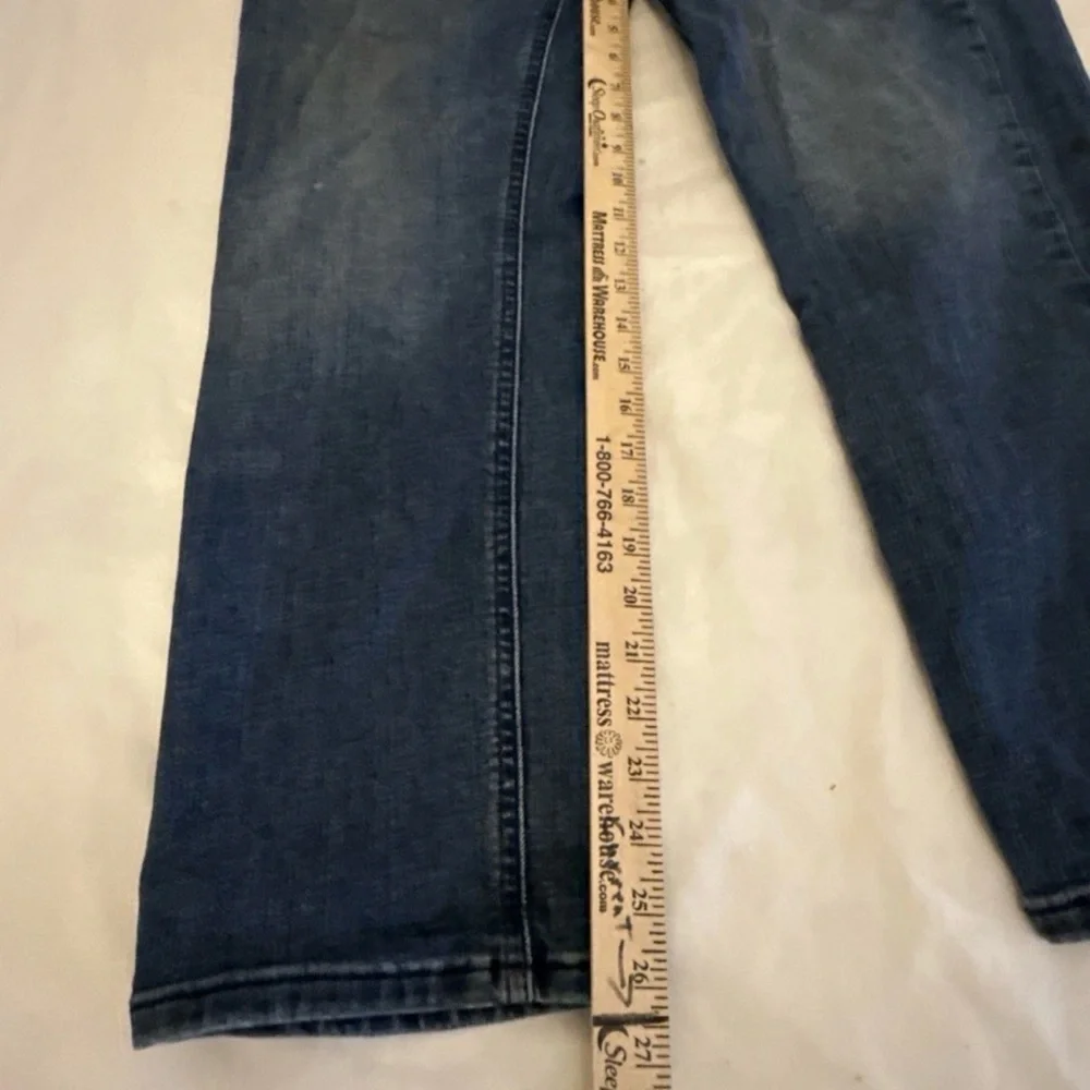 Levis 541 Jeans Mens 33 Medium Wash Denim Athletic taper Fit 33X30